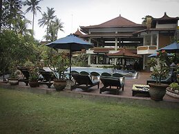 Puri Naga Beachfront Cottages