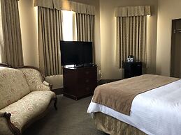 Hotel Senator