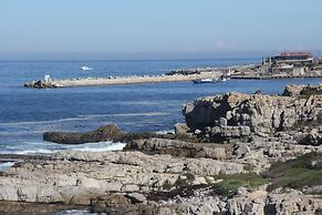 On the Cliff Guest House