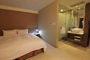 Nest Hotel