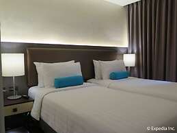 Home Crest Hotel
