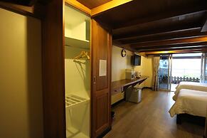 JJ Residence