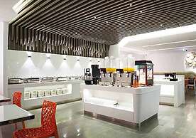 Royal Hotel Group Central Park Branch