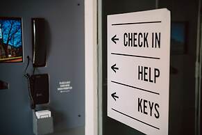 The 1852 - Self Check-in