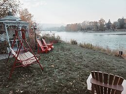 Along River Ridge