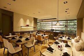 EK Hotel By Preferred Hotels Group
