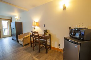 Timberland Inn