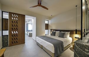 Aristoteles Holiday Resort & Spa