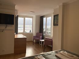 Spinel Hotel