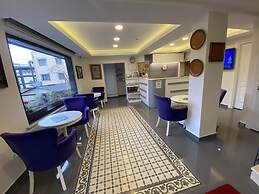 Spinel Hotel
