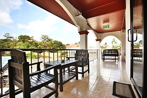 Lotus Friendly Hotel