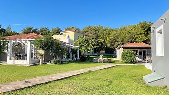 Zeus Hotel