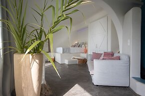 Kouros Exclusive Suites - Adults Only