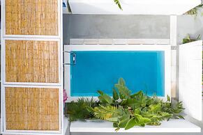 Kouros Exclusive Suites - Adults Only