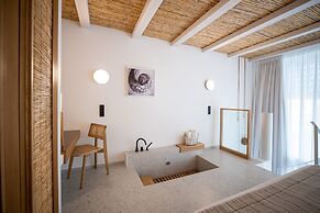 Kouros Exclusive Suites - Adults Only