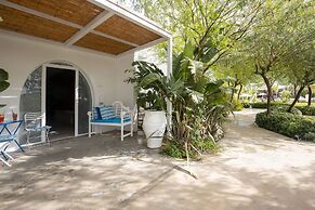Kouros Exclusive Suites - Adults Only