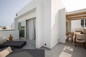 Kouros Exclusive Suites - Adults Only