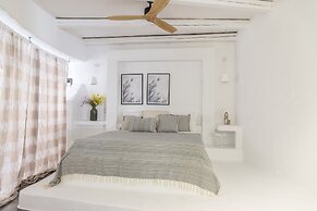 Kouros Exclusive Suites - Adults Only