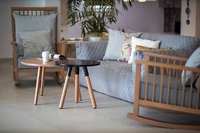 Kouros Exclusive Suites - Adults Only
