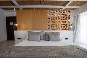 Kouros Exclusive Suites - Adults Only