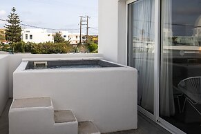 Kouros Exclusive Suites - Adults Only