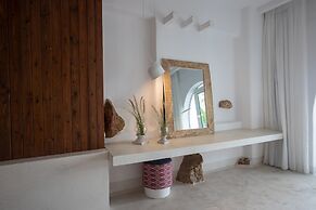 Kouros Exclusive Suites - Adults Only