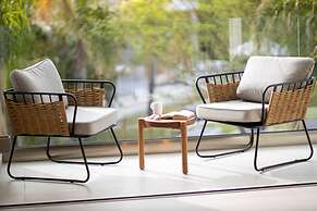 Kouros Exclusive Suites - Adults Only