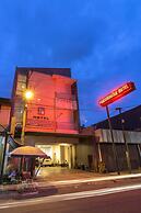 Poncowinatan Hotel