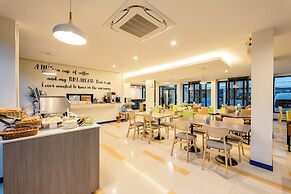 De Hug Hotel & Residence