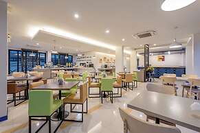 De Hug Hotel & Residence