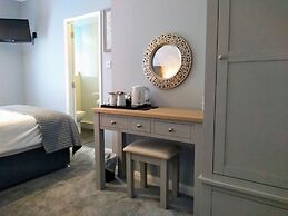 Bluebird Lodge and Waterhead Apartment