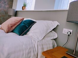 Bluebird Lodge and Waterhead Apartment