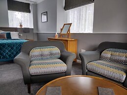 Bluebird Lodge and Waterhead Apartment
