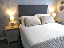 Bluebird Lodge and Waterhead Apartment