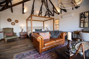 Otjiwa Safari Lodge