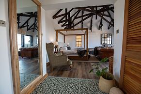 Otjiwa Safari Lodge