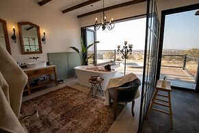 Otjiwa Safari Lodge