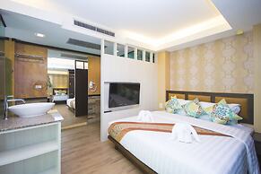Phi Phi Nice Beach Hotel Hip