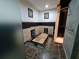 Satriya Cottages