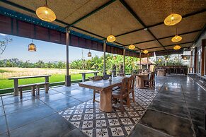 Alam Puisi Villa