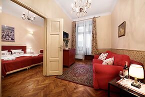 Gołębia 8 Residence
