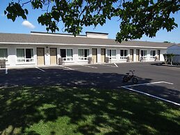 Falcon Inn