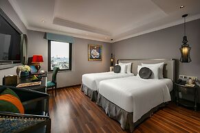 L'Heritage Hotel