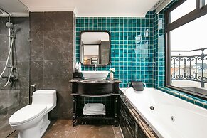 L'Heritage Hotel