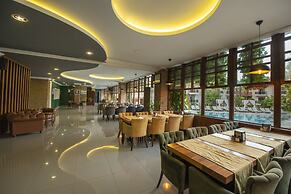 Han Deluxe Hotel