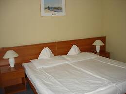 Tisza Alfa Hotel