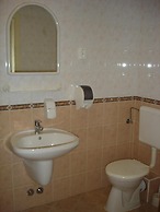 Tisza Alfa Hotel