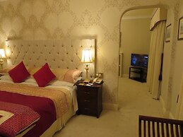 Brook Manor Lodge
