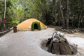 Jolie Jungle Eco Hotel