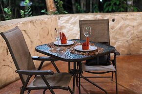 Jolie Jungle Eco Hotel
